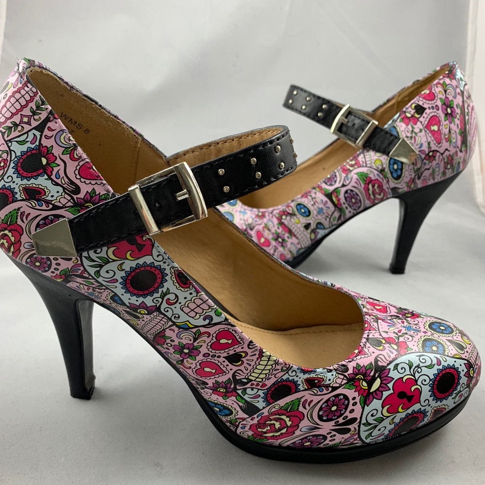 One-of-kind SUGAR SKULL HYDROGRAPHIC pumps 💕💀💕 - Picture 2 of 8